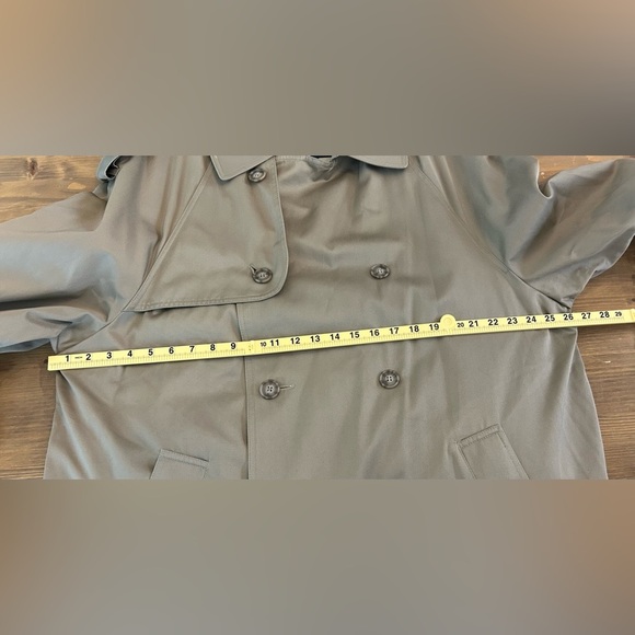 Mens London Fog Classic Double-Breasted Khaki Tan Trench Coat Size 44R Timeless - Picture 14 of 15